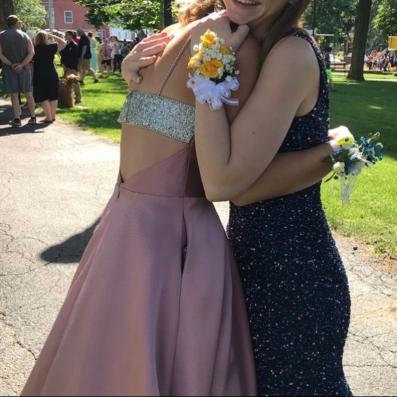 Prom Dress! - Picture 2 of 2